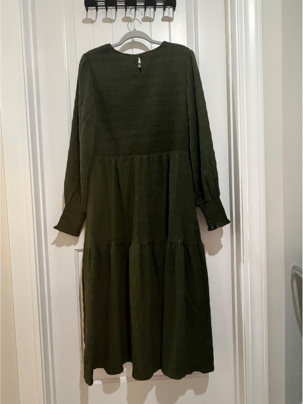 Long Sleeve Olive Green Tiered Midi Dress Size Large - Picture 2 of 4